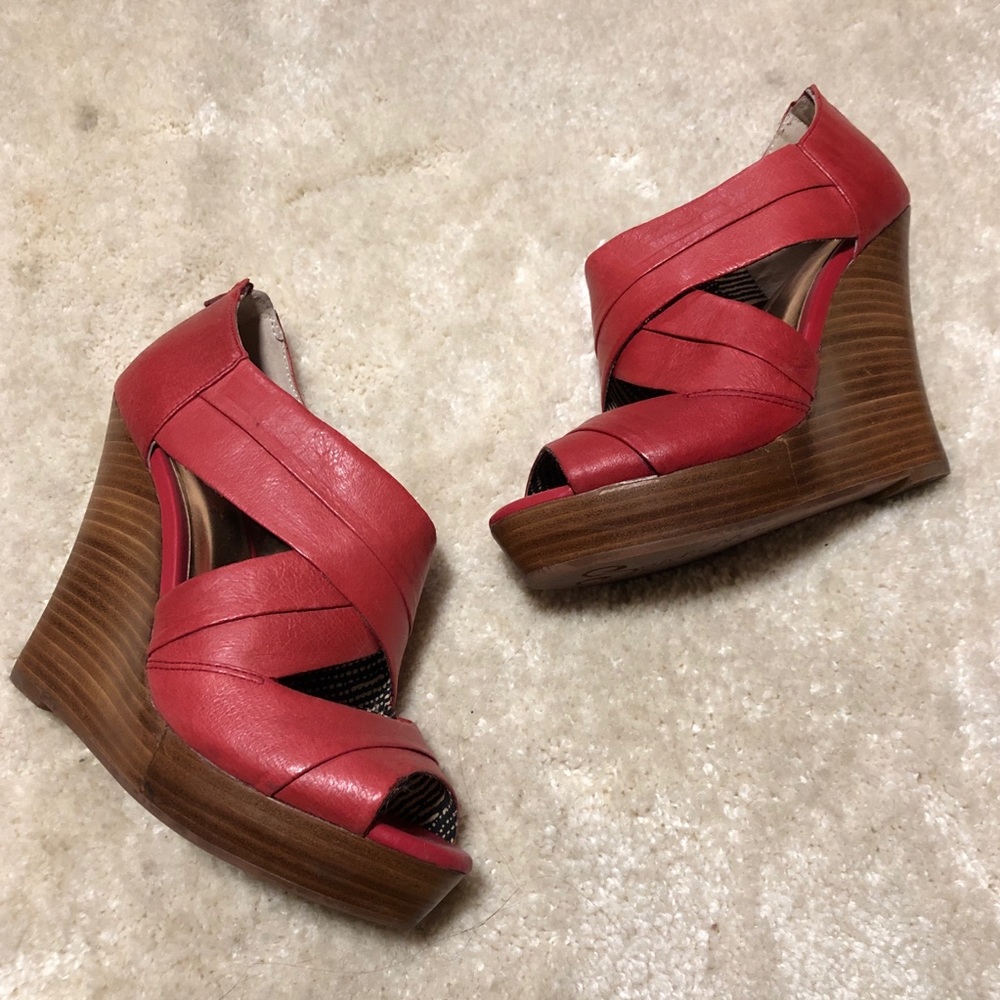 [BRAND NEW!] Seychelles Red Wedges